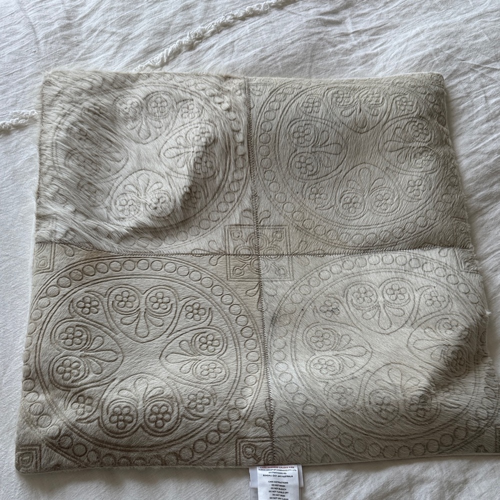 Elegant Cream Decorative Pillow Cover 100%leather Fiorebyauskin